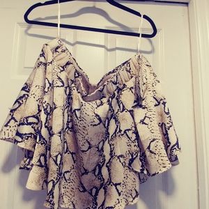 E.ssue NWT strapless off the shoulder top.